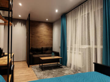 Четырехместный комфорт с балконом  в Гостинице Шантарам